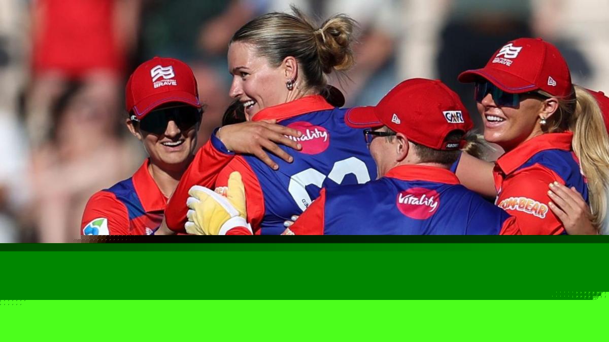 Bell stays cool as Brave win last-ball thriller