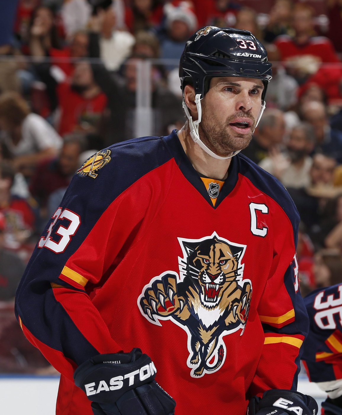 Woman alleges former Vancouver Canuck Willie Mitchell sexually assaulted her in 2022