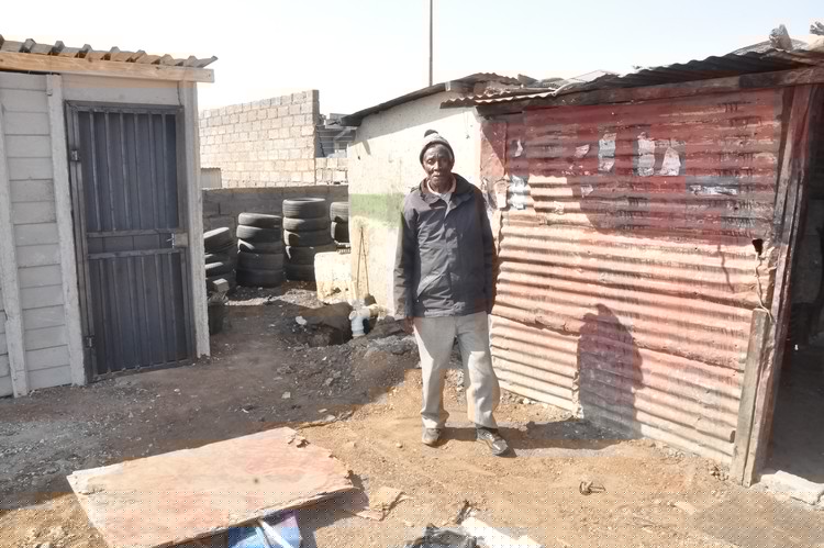 Pensioners struggle after vigilantes chase away immigrant tenants