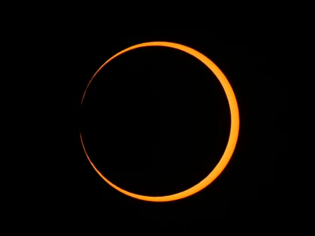 Total eclipse gives scientists chance to probe Sun's mysteries