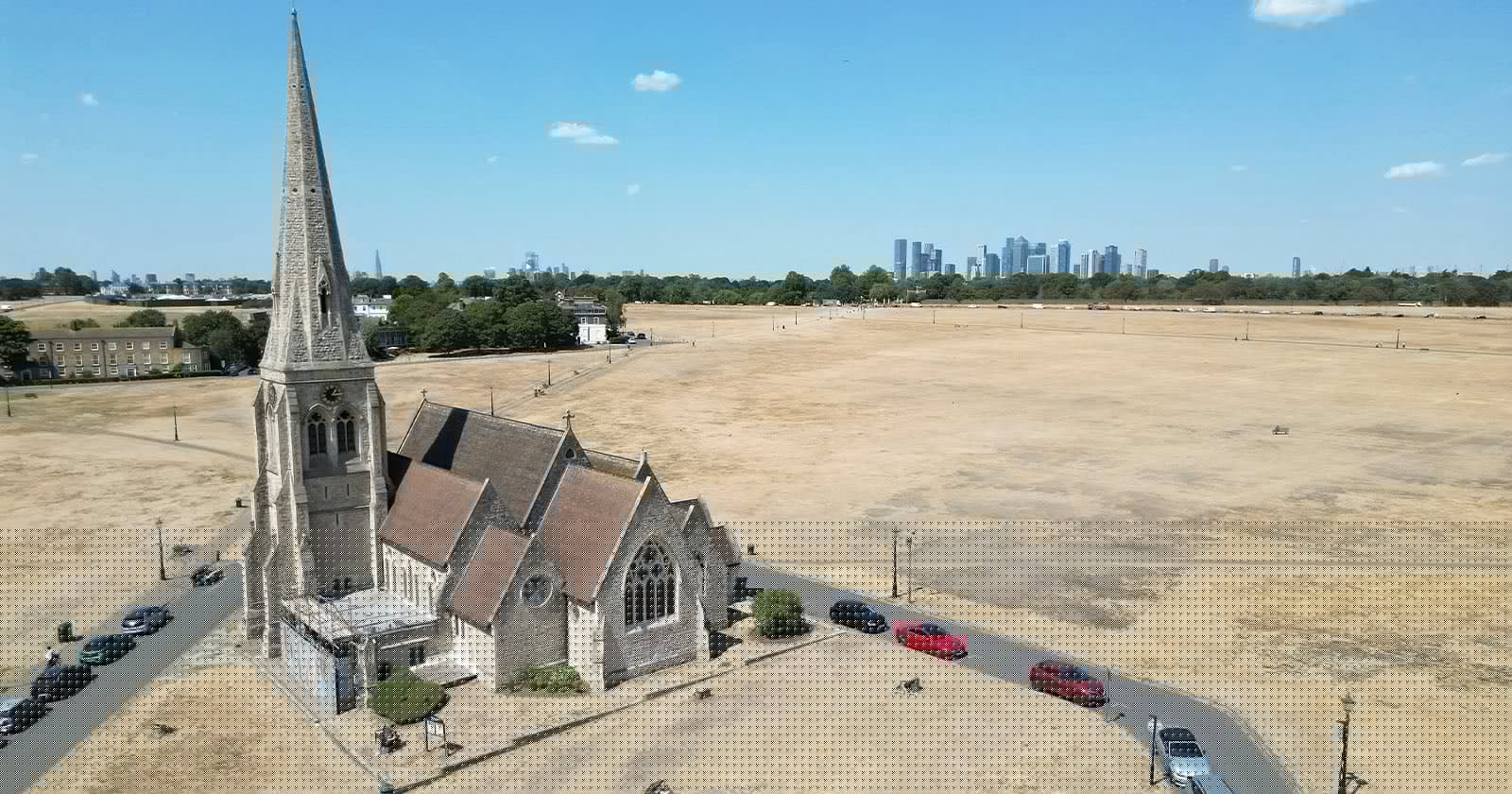 This Photo Makes London Look Like California Amid the Summer Drought