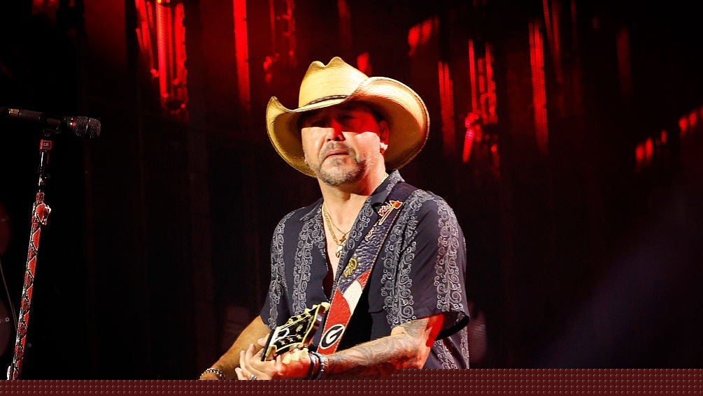 Country Artists Advised: Build Catalog and Stage Experience Before Headlining Tours