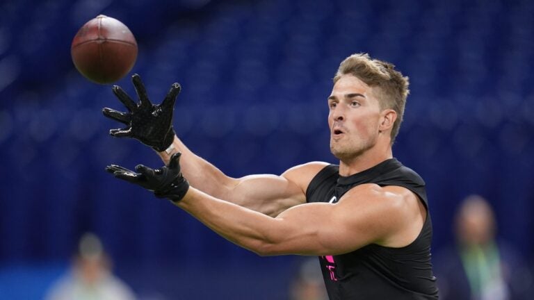Patriots rookie Eli Raridon is looking like a potential Day 1 contributor