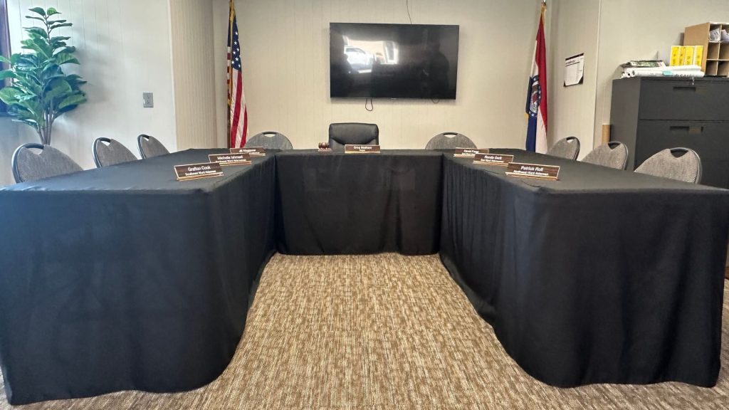 FAYETTE HOLDS PUBLIC HEARING REGARDING AMBULANCE DISTRICT ADDITION