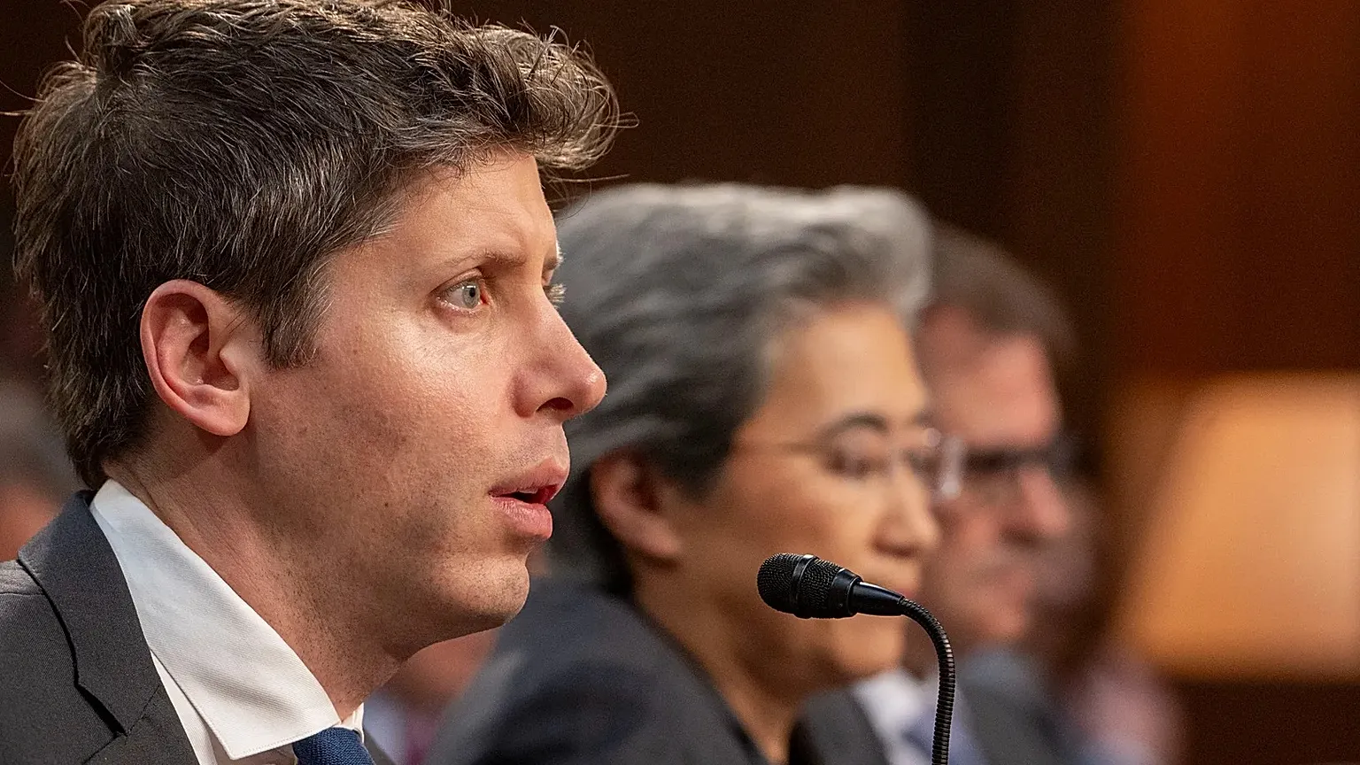 Tech Giants Face Investor Backlash over AI Spending and Slower Growth