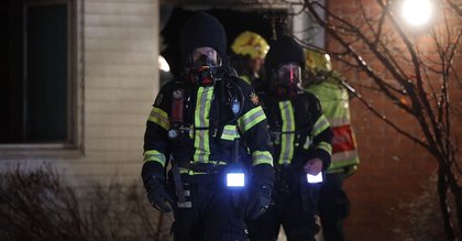 Barn räddades från brand i Märsta – granne krossade ruta