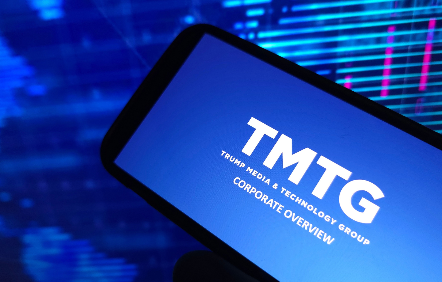 Trump Media (NYSE: DJT) Retreats From Crypto.com Partnerships, Shifts Focus To Fusion Energy Merger