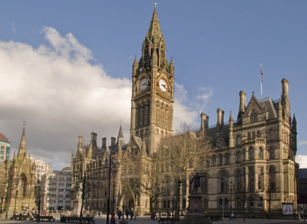 UK Rail Disruption Continues After Power Outage Hits Manchester Control Centre