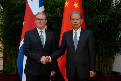 Keir Starmer meets Xi Jinping in Beijing in bid to improve UK-China relations and boost trade