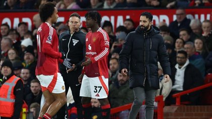 Dirayu Tetap Bertahan di Manchester United, Gelandang Muda Ini Ngotot Ingin Pindah ke Italia