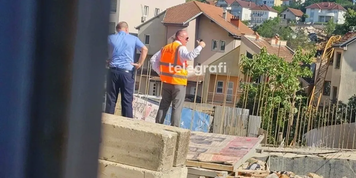 Tre persona ndalohen pas aksidentit tragjik në vendpunishte në Prishtinë, Prokuroria nis hetimet