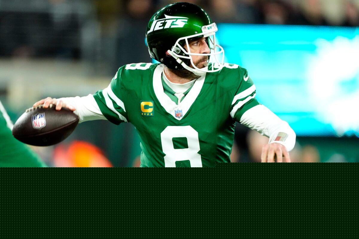 Comment on BREAKING: Aaron Rodgers Completely Dismantles Entire Jets Organization (Report) by Tom M