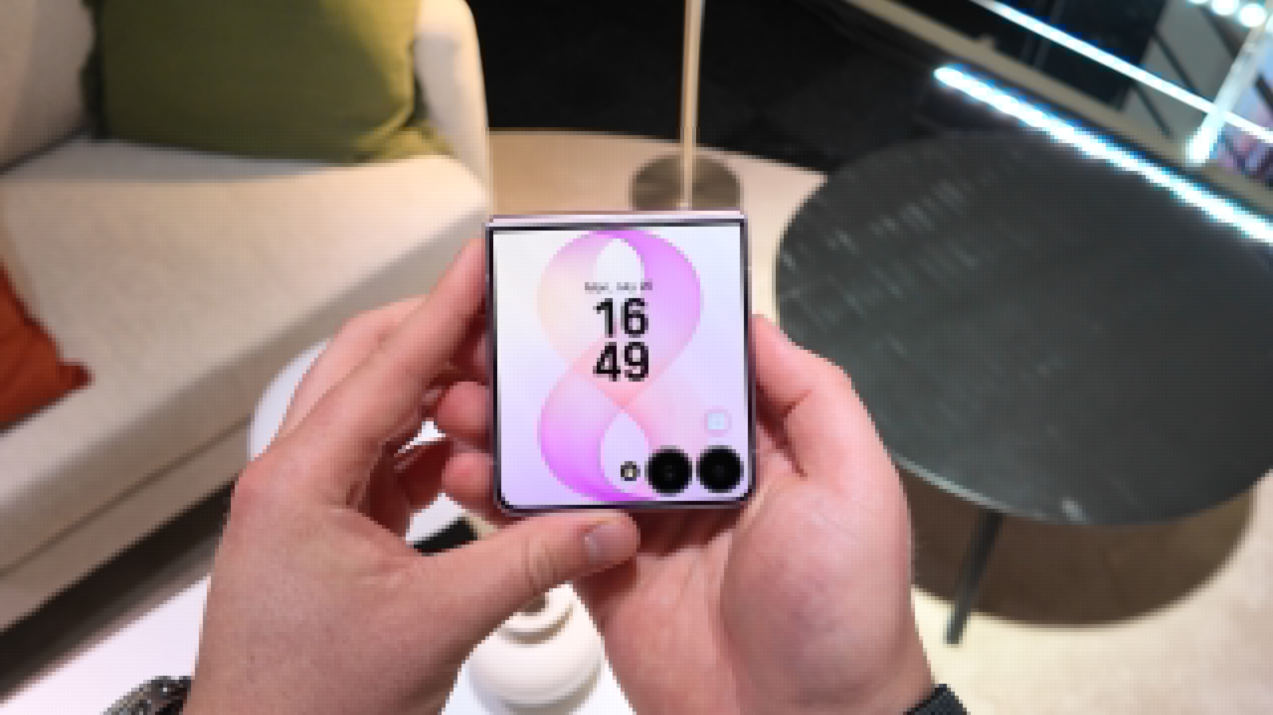US Gen Z doesn’t want a Galaxy, and the Z Flip 8 won’t change that