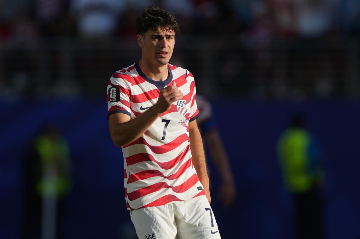 USMNT star midfielder Gio Reyna potentially moving European clubs