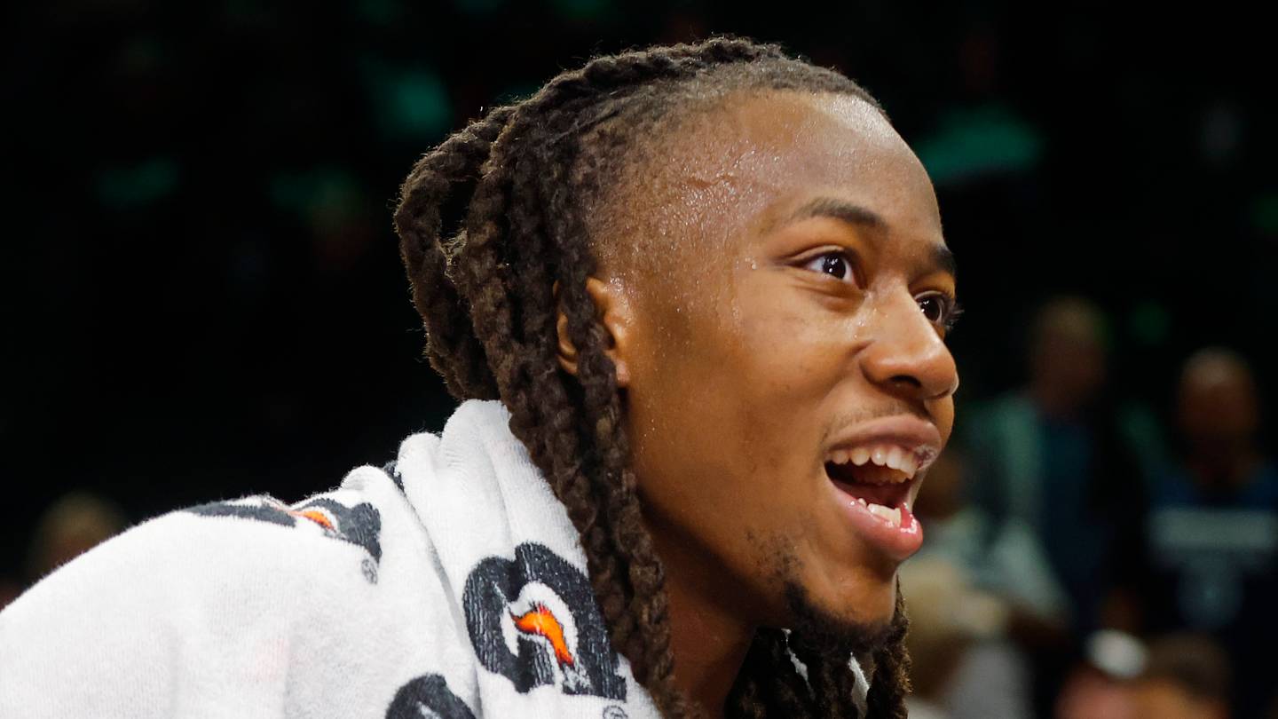 Timberwolves would clearly benefit from bringing Ayo Dosunmu off the bench