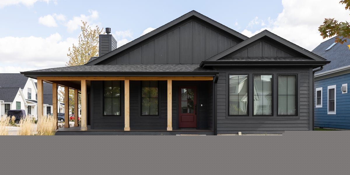 5 Exterior Paint Colors That Instantly Make Your Home Look "Tacky," According to Designers