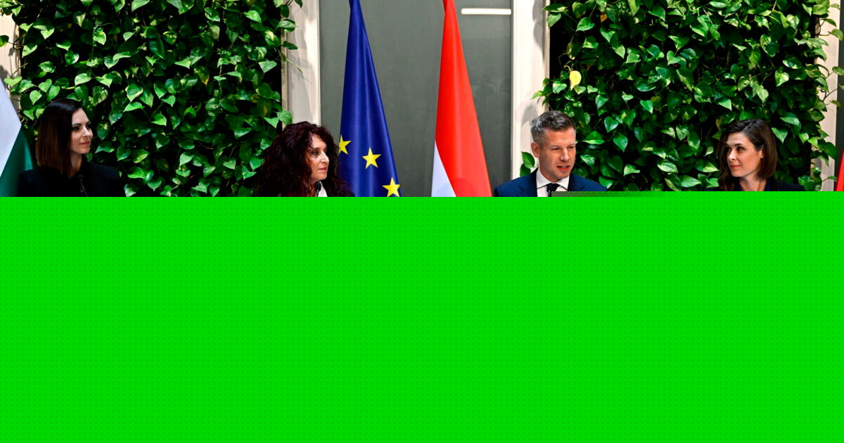 Túl meleg van, ezért marad el a kormányszóvivői tájékoztató