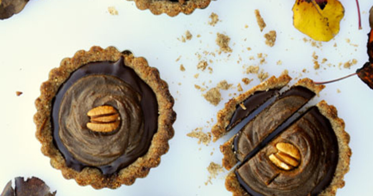 Vegan Pumpkin Caramel Chocolate Tarts