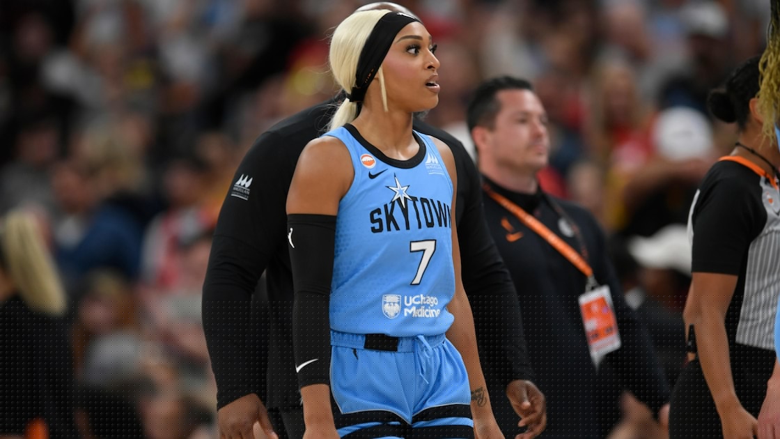 Sky's Carrington Says She Never Claimed That the Flagrant 2 Foul on Her Was White Privilege