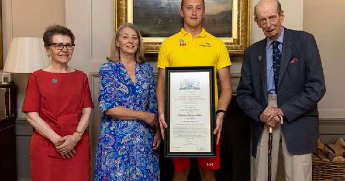 Off-duty lifeguard who saved woman's life honoured for extraordinary bravery