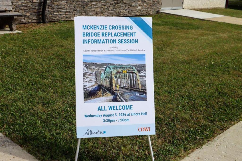 Alberta hosts open house for proposed Mackenzie Crossing Bridge replacement
