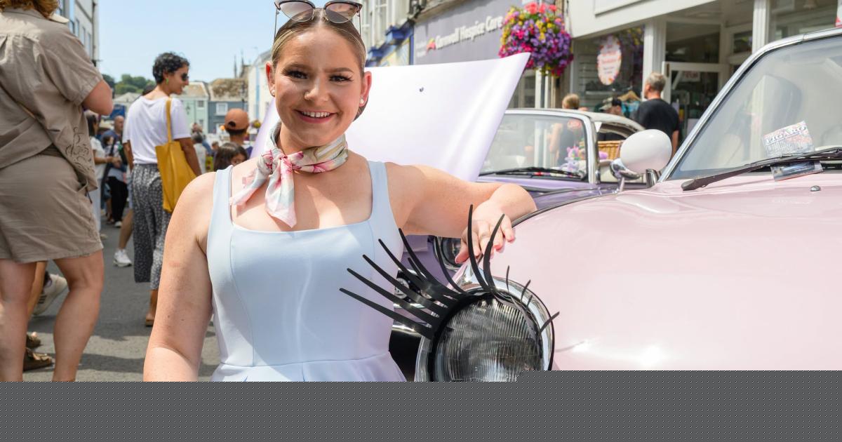 Classic car show fills city with 360 vintage vehicles