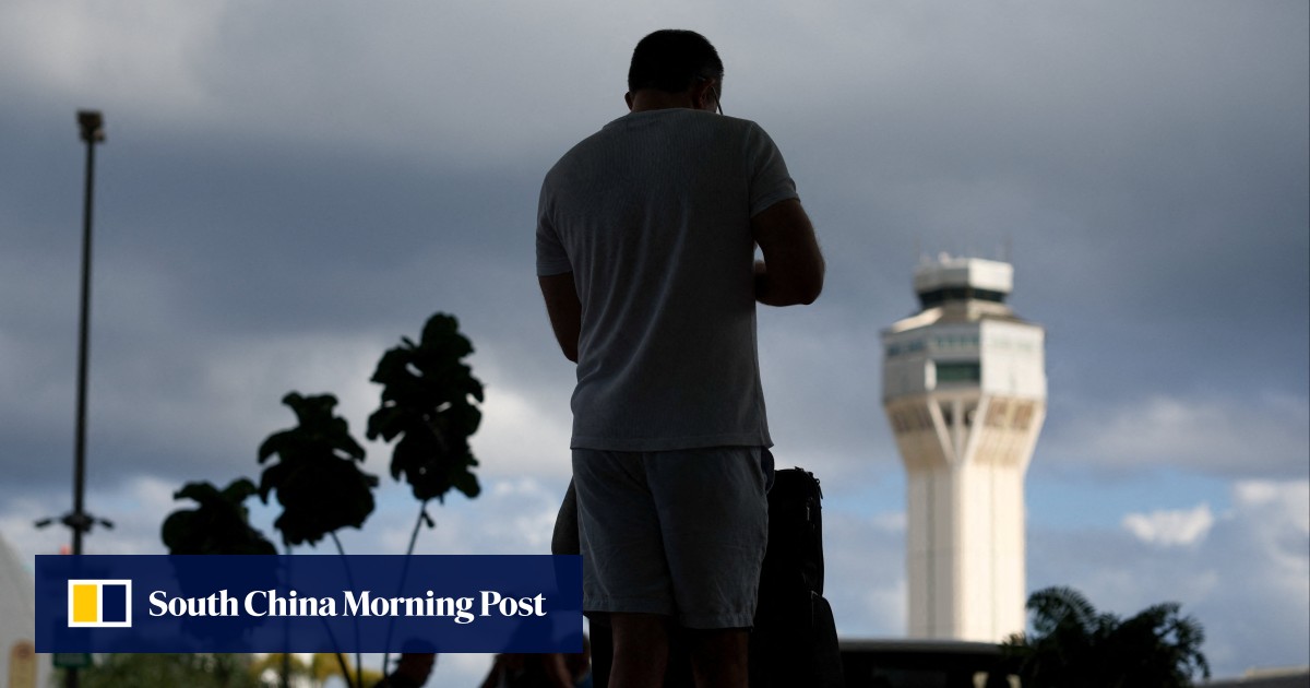 Trump says he’s reopening Venezuelan airspace and Americans can visit soon