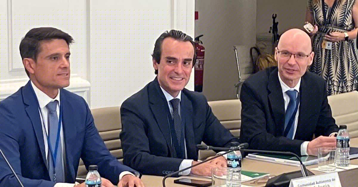 La Junta reclama al Gobierno mayor agilidad en sus inversiones en trenes y carreteras