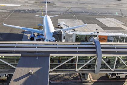 « Je me suis dit que c’était la fin » : le récit d’une passagère du vol Nouvelair qui a frôlé un autre avion à Nice
