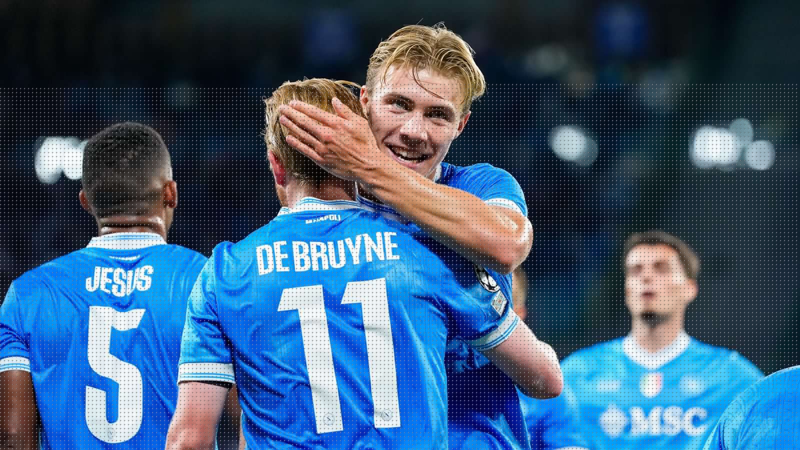De Bruyne lagði tvisvar upp fyrir Højlund
