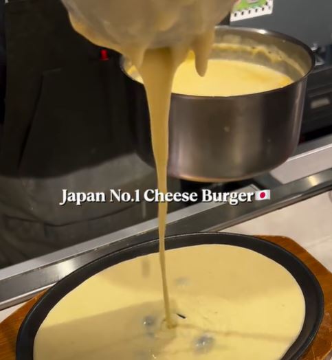 Ha eddig azt hitted, hogy egy cheeseburgeren nem lehet mit megújítani – A nap videója