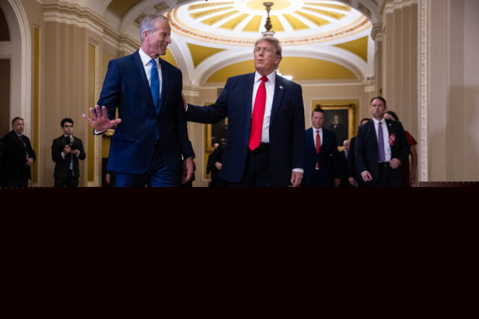 Trump kêu gọi các thượng nghị sĩ Cộng hòa thông qua nghị quyết ngân sách trước kỳ nghỉ.