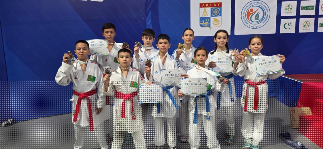Туркменские спортсмены завоевали еще 9 медалей на чемпионате ЦА по карате
