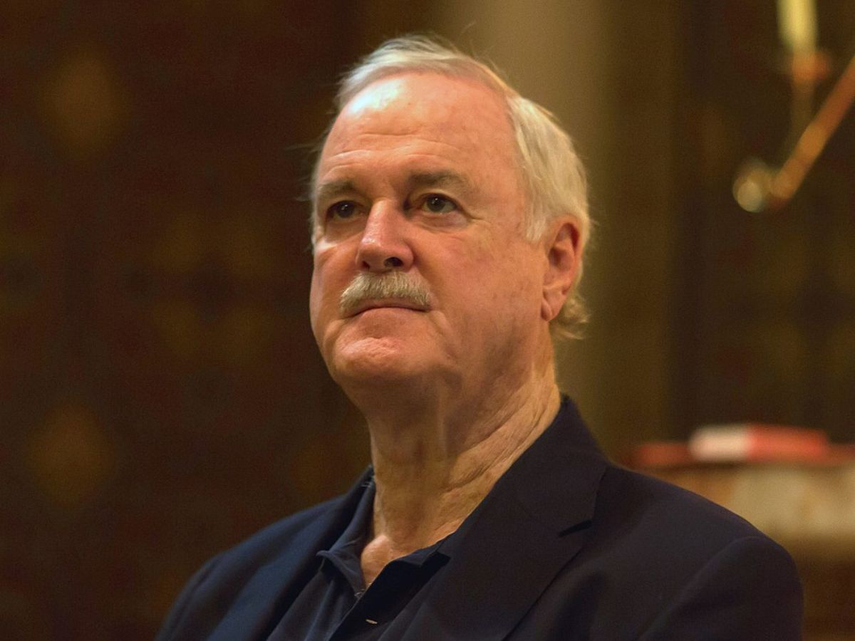 The two movies John Cleese will always regret turning down: “Of course, I was wrong”