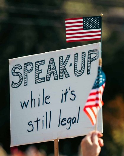 PNS story: Federal framing of ICE killings threatens free speech, says ID expert