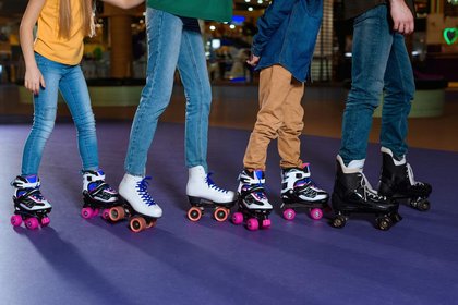 Join The Fun At Skate Night Chicago This Valentine's Weekend