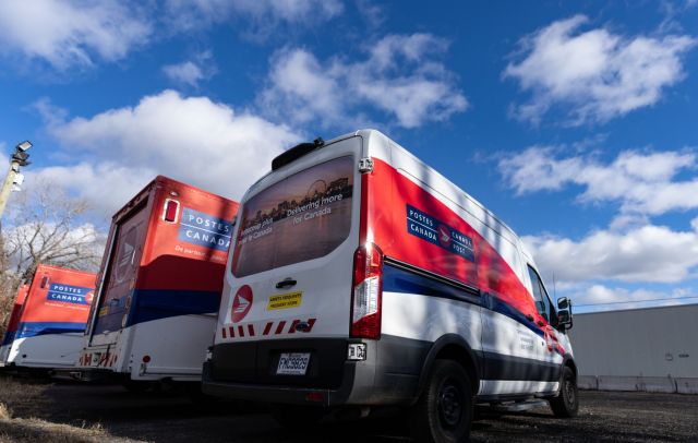 ‘Existential’: Community papers struggling to survive amid Canada Post flyer delivery (Canada)