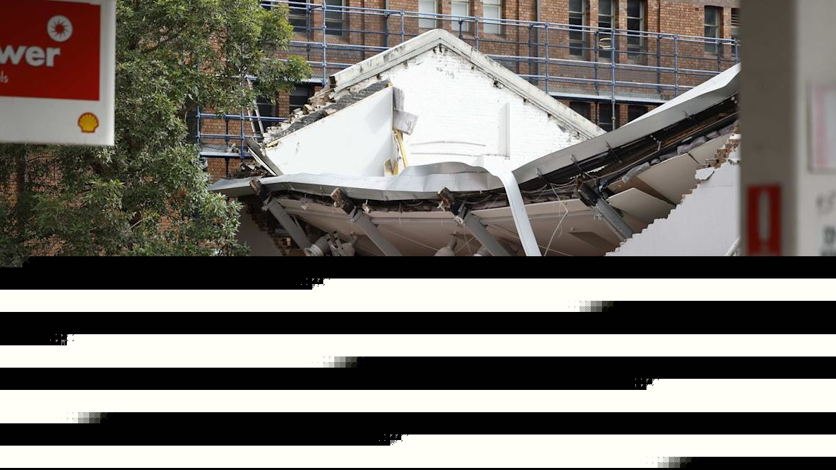 ‘Chaotic’ scenes as Sydney building collapses