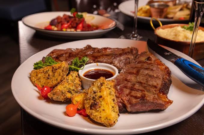 What Actually Separates a Great Steakhouse From an Average One