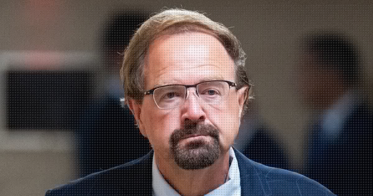 MAGA Rep, 65, Busted Preying on Young Women With Creepy Gifts