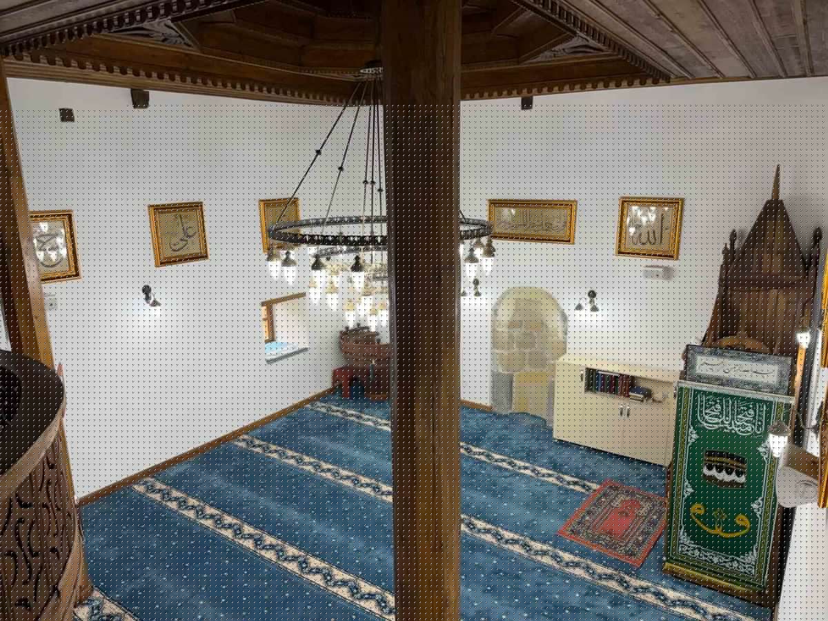 Tarihi Çağlıyan Köyü Camii'ne Hüsn-i Hat Zarafeti