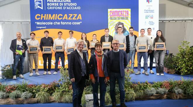 Brescia, il “Grifone d’acciaio” 2025 a 10 studenti universitari