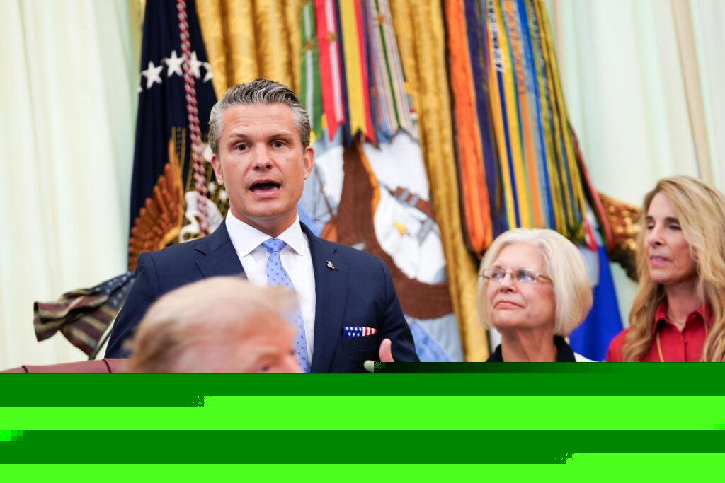 La Casa Blanca prova de tapar un enfrontament entre Trump i Hegseth per la manca de munició