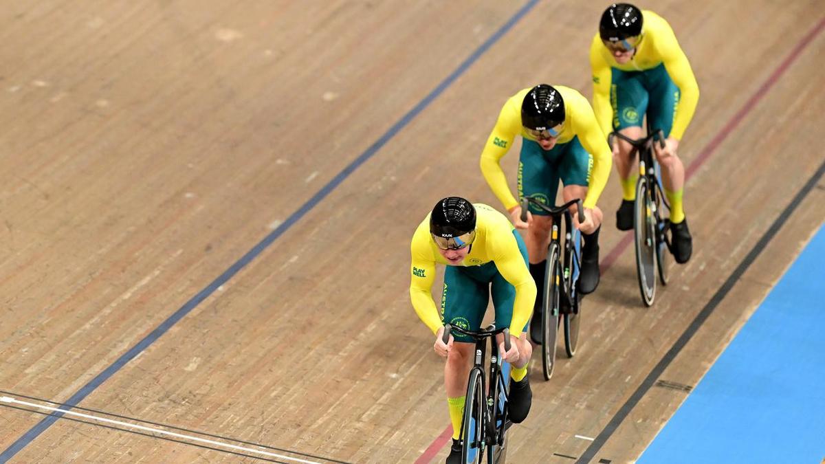 Commonwealth Games: Australia qualify fastest in men's team sprint at Games