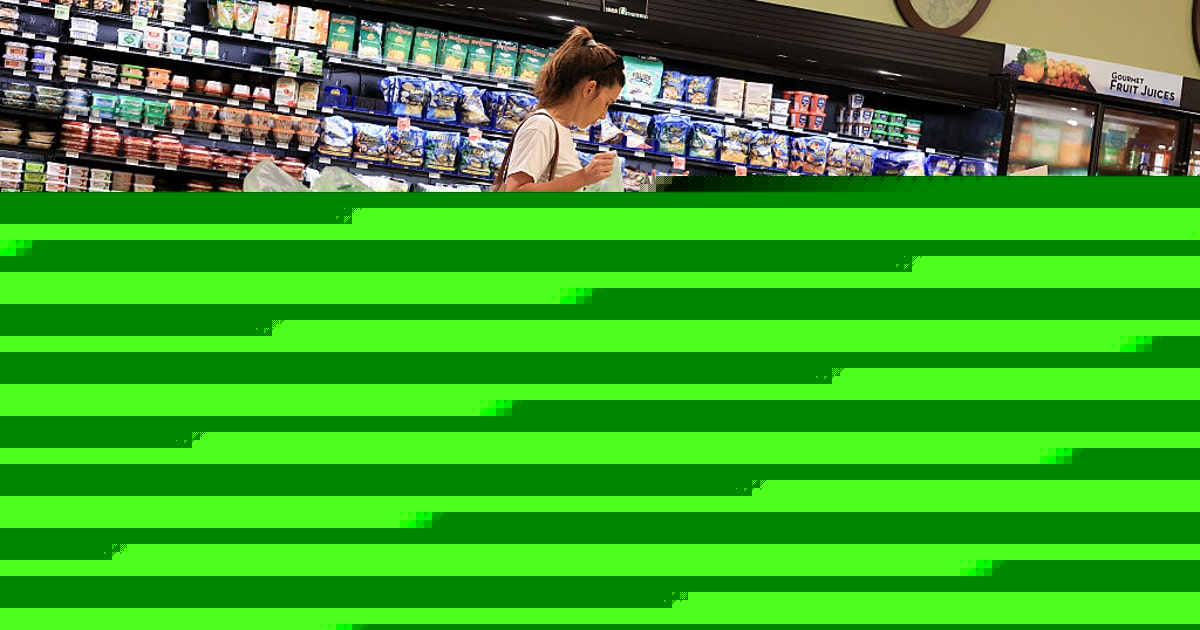 Major grocery chain beats Walmart, Aldi in price war as shoppers hunt for checkout relief