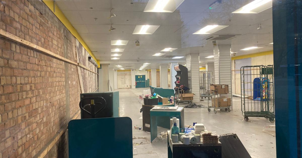 Pictures show gutted discount store following seizure by council