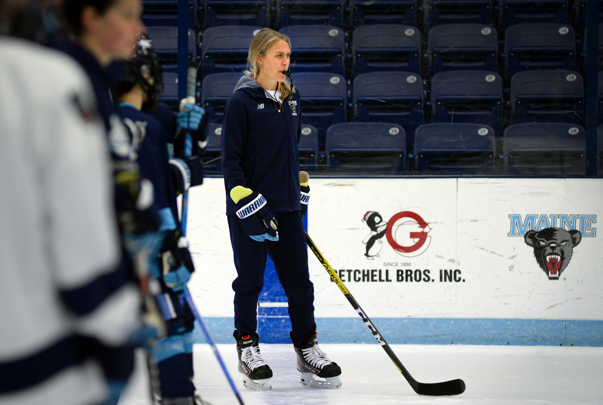 UMaine women’s hockey to take on national champ Wisconsin in homecoming for coach