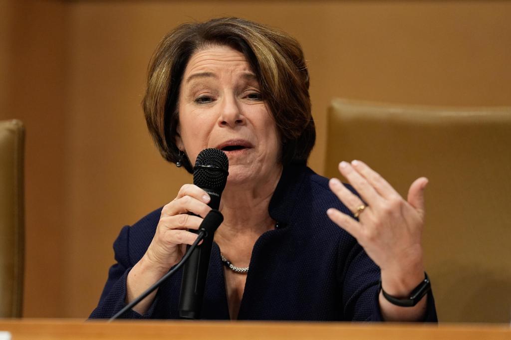 Democratic Sen. Klobuchar says she’s running for Minnesota governor after Gov. Walz dropped out