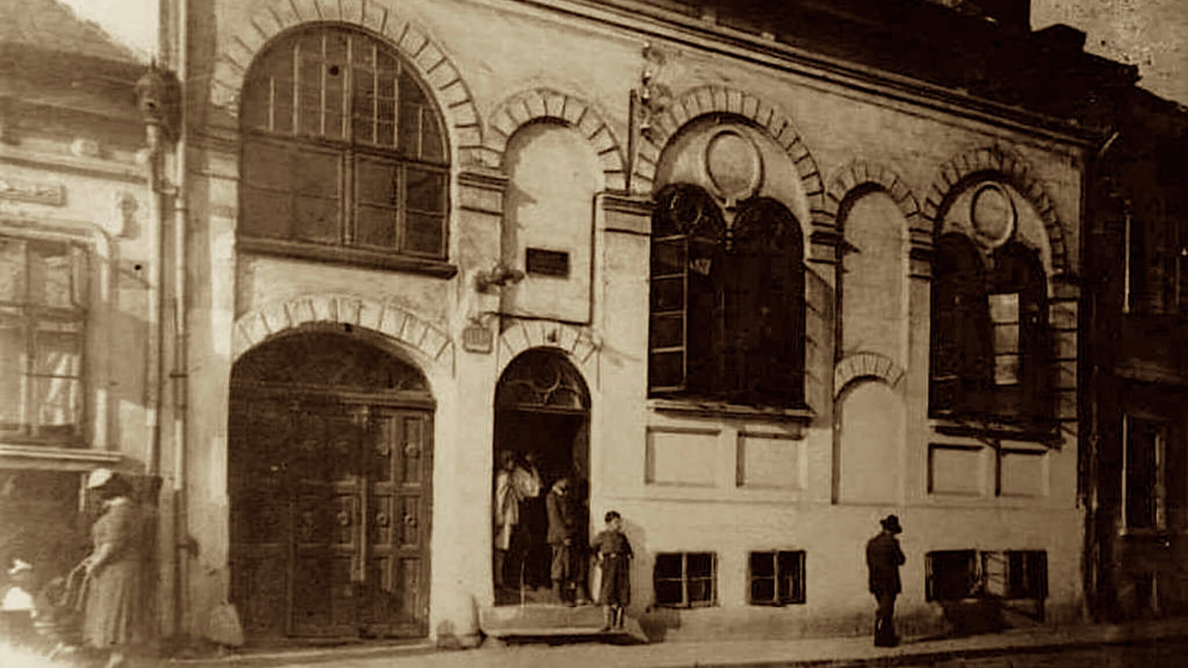 Rabbi Mayer Moskowitz z”l, on Hasidic life in pre-war Czernowitz