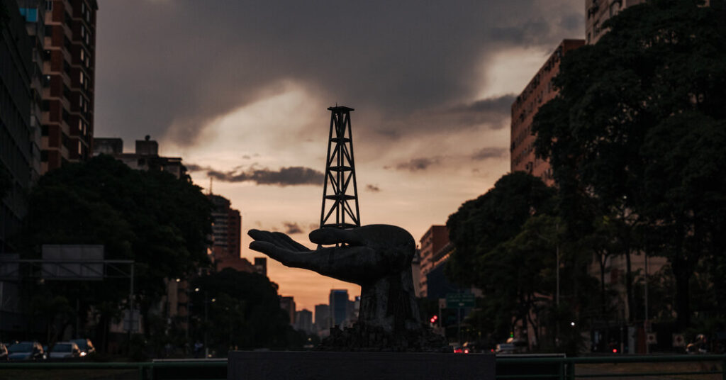 Venezuelan Lawmakers Approve Sweeping Overhaul of Oil Sector